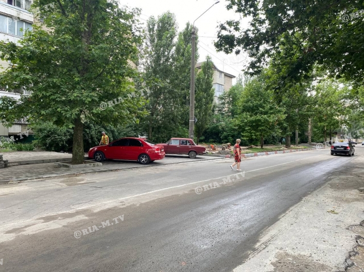 Ремонт тротуара на Гризодубовой