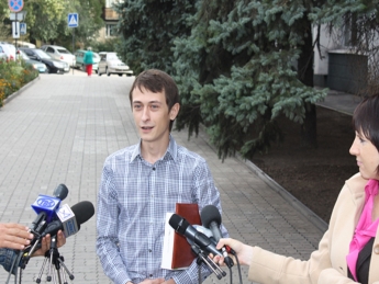 Журналист ТРК "Мелитополь" получил ноутбук от милиции за "Слово и дело"
