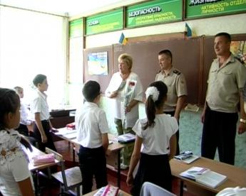 Кращі працівники освіти Мелітополя отримали почесні грамоти від рятувальників