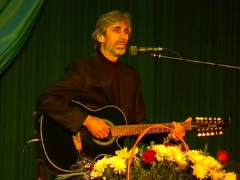 "С гитарой сердцем и душой" - мелитопольский бард отпраздновал юбилей на сцене