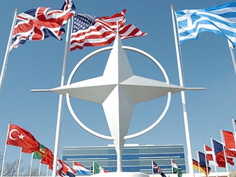 Министры обороны НАТО обсуждают в Брюсселе ядерную политику