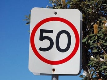МВД планирует ограничить скорость движения в населенных пунктах до 50 км/ч