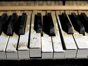 Испанскую пианистку могут приговорить к семи годам тюрьмы по иску соседки