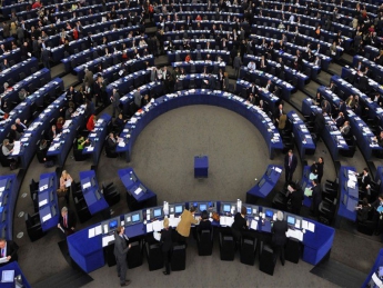 Завтра Европарламент может отменить визы для украинцев и ввести санкции против власти Украины