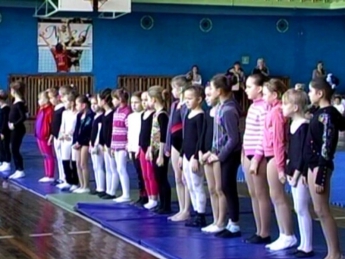 Мелитопольские акробаты готовы покорить новогодний турнир