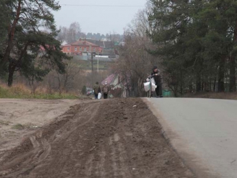 В Мелитополе на обочине дороги нашли труп 40-летней женщины