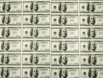 В городских банках исчез наличный доллар