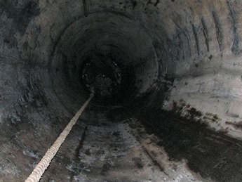 На неработающей шахте Донецка после обрушения породы пропал шахтер