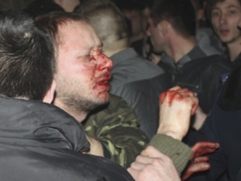Активисты Правого сектора сорвали рок-концерт во Львове(видео)