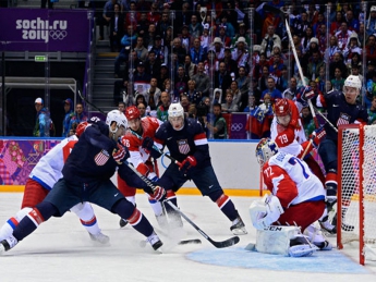 Российское ТВ нашло политику в хоккейном матче: "Шайбу Тютина на Олимпиаде не засчитали. Это продолжение внешней политики США". ВИДЕО