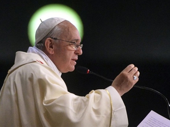 Папа Римский призвал немедленно прекратить насилие в Украине