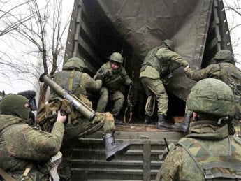 Морские пехотинцы Украины поймали в Феодосии российского военного с оружием при попытке проникновения в воинскую часть – и.о. министра обороны