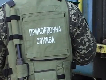 В Мелитополе пограничники проверяют поезда, которые идут на Крым (видео)