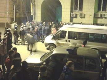 В результате перестрелки в Харькове погибли два человека, тяжело ранен милиционер - Аваков (видео)