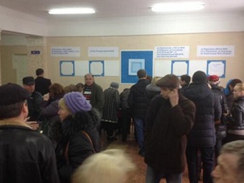 На референдуме проголосовали уже более 44% избирателей - глава крымского ЦИК