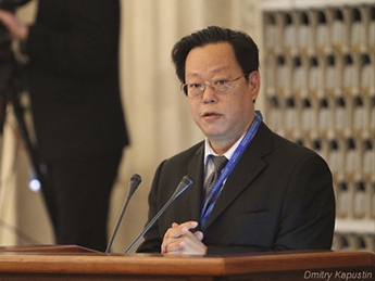Посол объяснил, почему Китай не вмешивается в ситуацию в Крыму