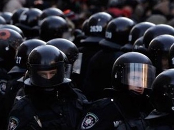 Запорожская милиция приглашает на работу правоохранителей из Крыма