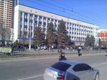 В Луганске прошел пророссийский митинг