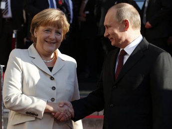 Меркель и Путин снова обсудили Крым