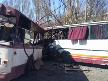 В Донецкой области столкнулись троллейбус и автобус: погибли пять человек