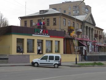 Мелитопольцы пожаловались на депутатское кафе временному мэру (фото)