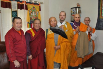 Буддийский монах будет мирить мелитопольцев