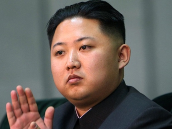 Ким Чен Ун лично сжег из огнемета неугодного чиновника - британские СМИ