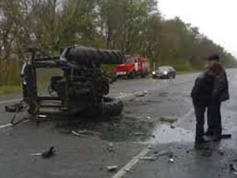 Жуткая авария в Запорожской области: трактор столкнулся с внедорожником