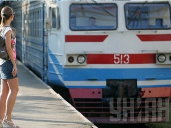 "Укрзализныця" приостановила продажу билетов на все поезда с 27 мая