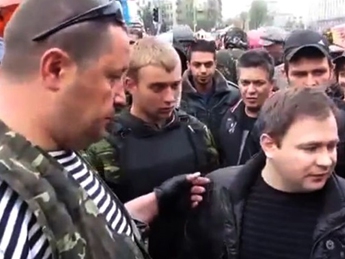 Донецкая сотня самообороны Майдана отказалась ехать бороться с сепаратистами (видео)
