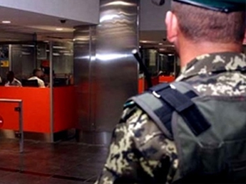 В аэропорту Донецка застрелен спецназовец