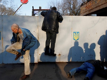 В Донецкой области десантники отбили нападение на гособъект – Минобороны (видео)