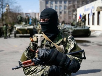 К протестующим в Славянск прибыло подкрепление из Крыма (видео)