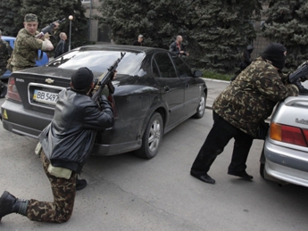 Автосалоны на востоке Украины будут охранять от боевиков отряды самообороны