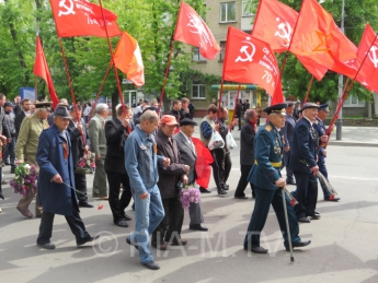 День Победы без российских флагов и провокаций (фоторепортаж)