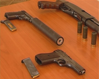 Запорожские правоохрантели "взяли" криминального авторитета с оружием (ФОТО)