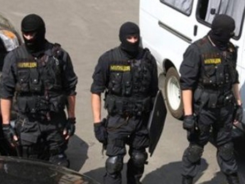 Участникам совместного патрулирования милиция Донецка поможет в получении оружия