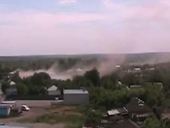 Украинские силовики обстреливают Славянск - штаб ополчения (видео)