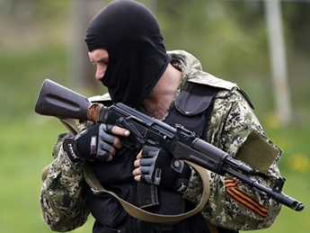 В зоне АТО блокированы боевики с украинским оружием, ранее захваченным военными РФ в Крыму