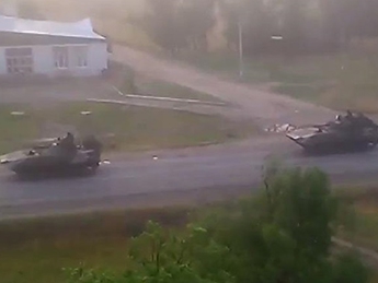 Украинская армия направила военную технику в Северодонецк (видео)