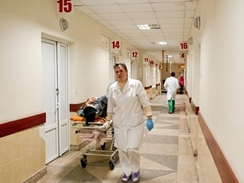 В Днепропетровске 13 школьников попали в больницу