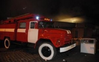 В Сумах неизвестные сожгли автомобиль местной журналистки