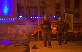 Количество погибших после взрыва возле Донецкой ОГА увеличилось до трех (видео)