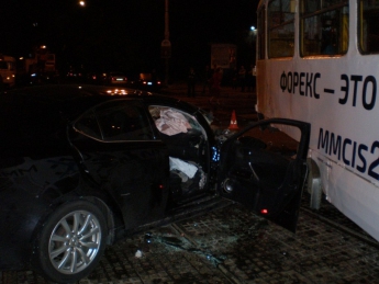 Что же произошло ночью в центре Запорожья - подробности ДТП с трамваем (видео)