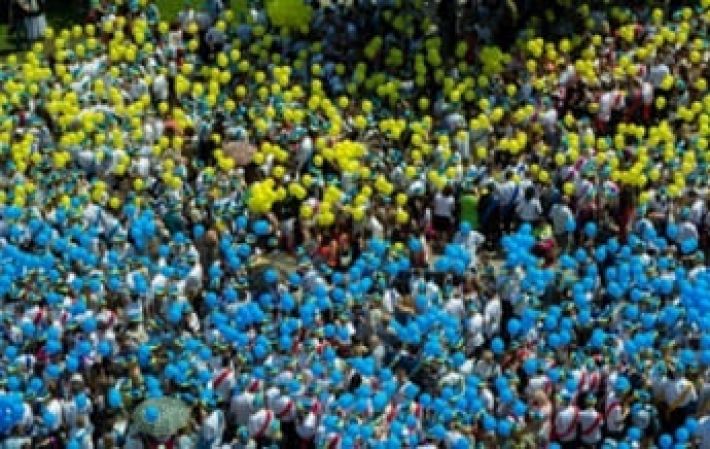 Киевский флешмоб за единую Украину попал в Книгу рекордов (видео)