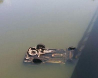 В Китае утонул микроавтобус с детьми