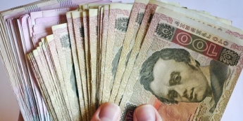 Реальная зарплата в Украине вновь снизилась
