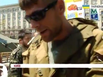 Напавшего на журналистов 5 канала "майдановца" заключили под стражу (видео)
