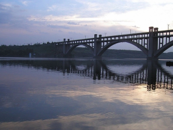 В Запорожье заминировали мост