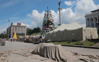На Майдане между активистами возник конфликт